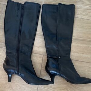 Anne Klein Black Heeled Boots